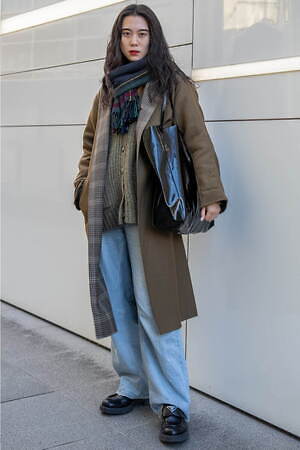 香菜美さん - マッキントッシュ フィロソフィー(MACKINTOSH PHILOSOPHY)、古着(ユーズド)(USED)｜青山・表参道ストリートスナップ - 写真1