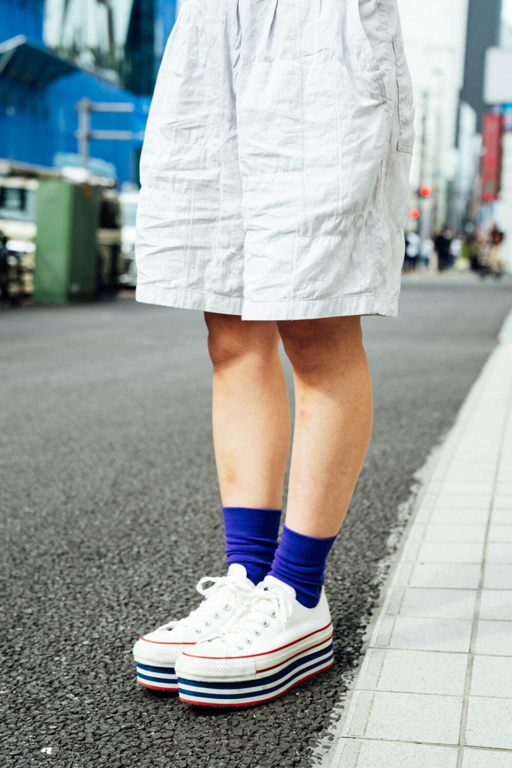 野村真由さん - コム デ ギャルソン・シャツ(COMME des GARÇONS SHIRT)、ワイズ(Y's)｜原宿ストリートスナップ - 写真6