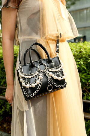 青柳 美優さん - ノワール ケイ ニノミヤ(noir kei ninomiya)、古着(ユーズド)(USED)｜原宿ストリートスナップ - 写真3