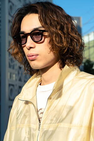 横田 寛人さん - オーラリー(AURALEE)、エムエム6 メゾン マルジェラ(MM6 Maison Margiela)｜原宿ストリートスナップ - 写真4