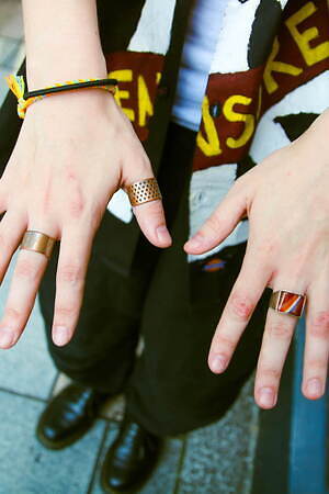 Erika Yamazakiさん - シュプリーム(Supreme)、メゾン マルジェラ(Maison Margiela)｜原宿ストリートスナップ - 写真3