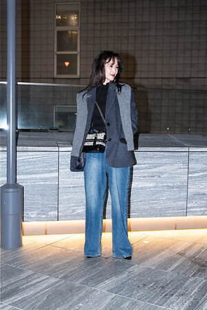 きよみさん - ユニクロ(UNIQLO)、マノロ ブラニク(Manolo Blahnik)｜渋谷ストリートスナップ - 写真1