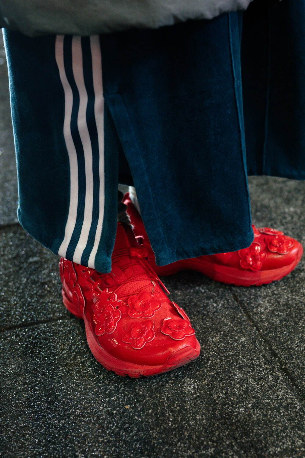 小山 さくらさん - アシックス(ASICS)、セシリー バンセン(CECILIE BAHNSEN)｜渋谷ストリートスナップ3