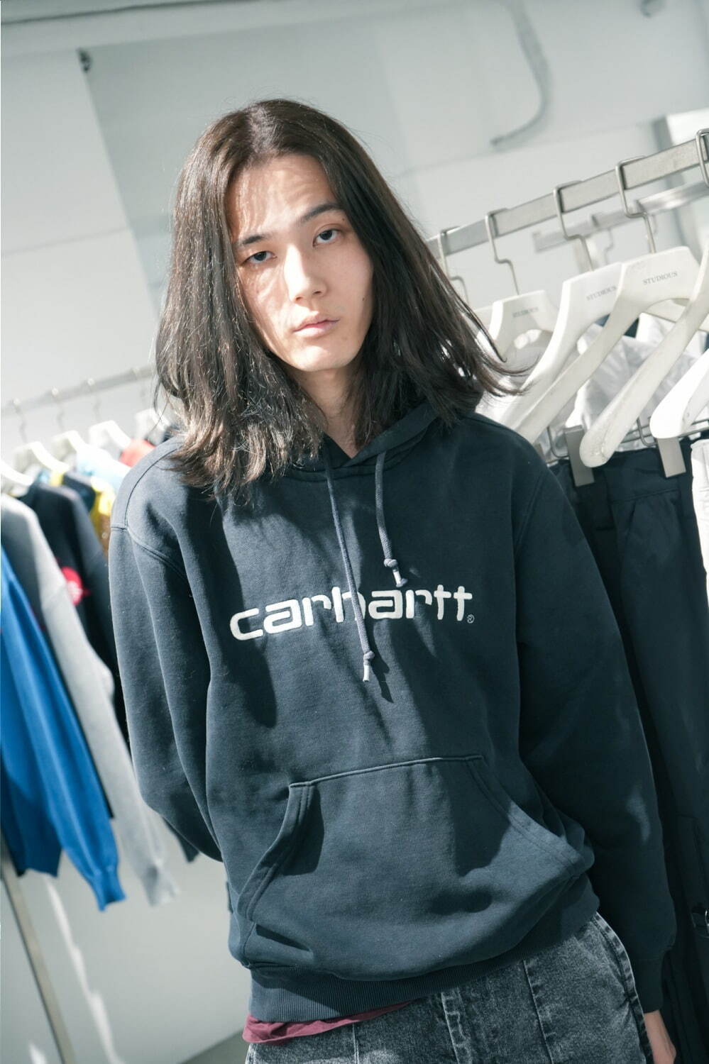 齋藤 璃人さん - バルムング(BALMUNG)、カーハート(CARHARTT)｜原宿ストリートスナップ - 写真2