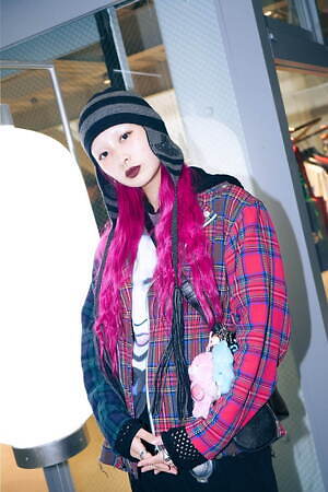 JINさん - ダブレット(doublet)、ヴィヴィアン・ウエストウッド(Vivienne Westwood)｜原宿ストリートスナップ - 写真2