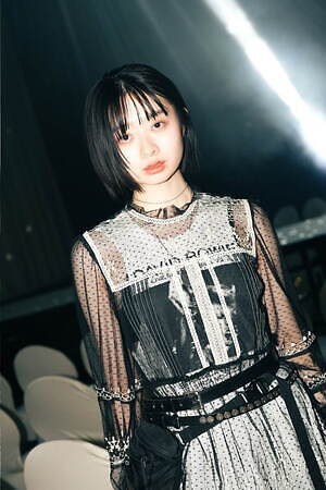 田中 花向さん - 古着(ユーズド)(USED)、アー・ペー・セー(A.P.C.)｜六本木・広尾ストリートスナップ - 写真2