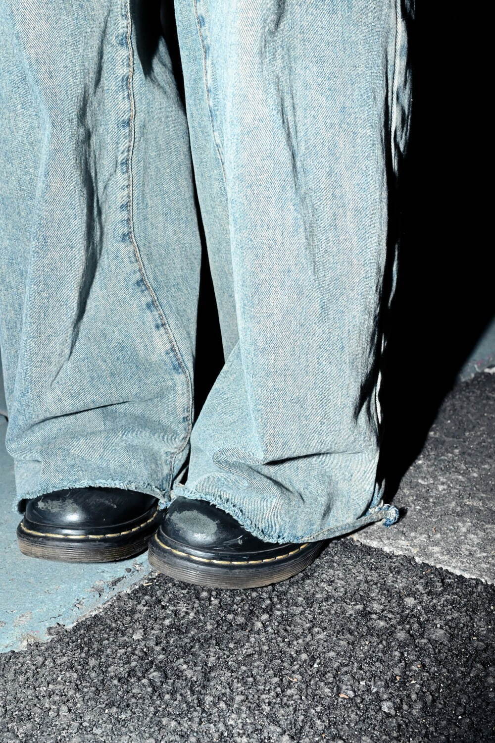 小林 美千波さん - ドクターマーチン(Dr. Martens)、ユニクロ(UNIQLO)｜青山・表参道ストリートスナップ - 写真4