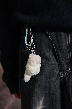 渡邉 あやさん - ラルフ ローレン(Ralph Lauren)、ハトラ(HATRA)｜銀座ストリートスナップ - 写真4