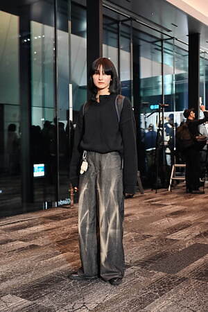 渡邉 あやさん - ラルフ ローレン(Ralph Lauren)、ハトラ(HATRA)｜銀座ストリートスナップ - 写真1