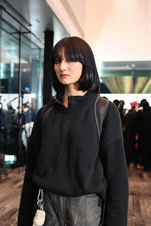 渡邉 あやさん - ラルフ ローレン(Ralph Lauren)、ハトラ(HATRA)｜銀座ストリートスナップ - 写真2