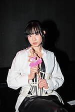 塩塚 モエカさん - チカ キサダ(Chika Kisada)｜青梅ストリートスナップ2