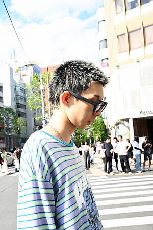 岩本 楓真さん - コム デ ギャルソン・ガール(COMME des GARÇONS GIRL)、ガニー(GANNI)｜渋谷ストリートスナップ - 写真6