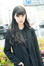 荒川 ちかさん - センスオブプレイス バイ アーバンリサーチ(SENSE OF PLACE)、ドクターマーチン(Dr. Martens)｜原宿ストリートスナップ2