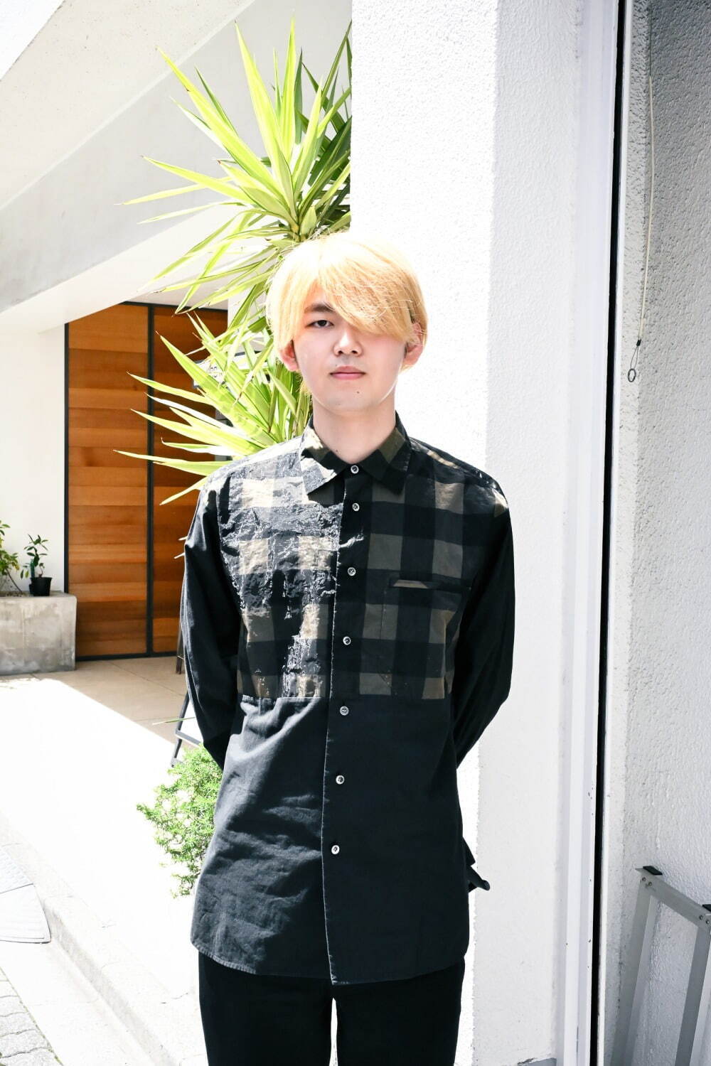 柴本 鉄心さん - サロモン(SALOMON)、イッセイ ミヤケ(ISSEY MIYAKE)｜渋谷ストリートスナップ - 写真2