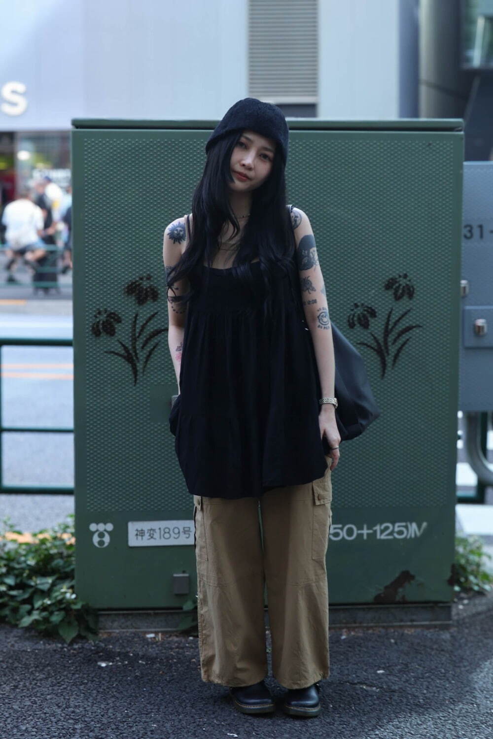 Fangさん - ユニクロ(UNIQLO)、ドクターマーチン(Dr. Martens)｜原宿ストリートスナップ1