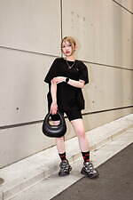 渡邉 由理さん - タトラス(TATRAS)、チャールズ＆キース(Charles & Keith)｜原宿ストリートスナップ2