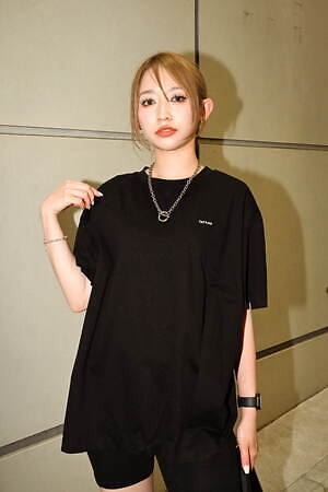 渡邉 由理さん - タトラス(TATRAS)、チャールズ＆キース(Charles & Keith)｜原宿ストリートスナップ - 写真3