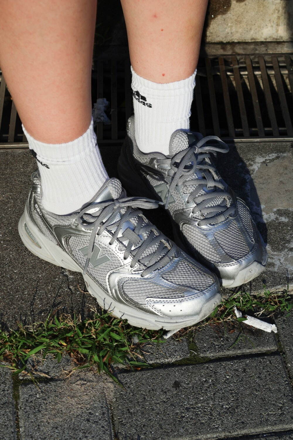 Katariina Kuusikeroさん - ウィークデイ(Weekday)、ニューバランス(New Balance)｜原宿ストリートスナップ - 写真4