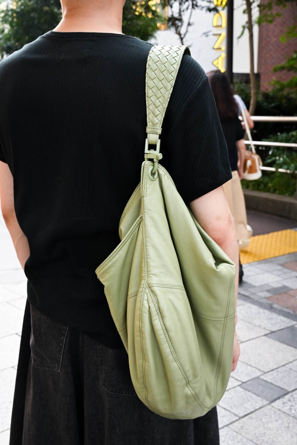 レンさん - グイディ(GUIDI)、ボッテガ・ヴェネタ(BOTTEGA VENETA)｜青山・表参道ストリートスナップ5