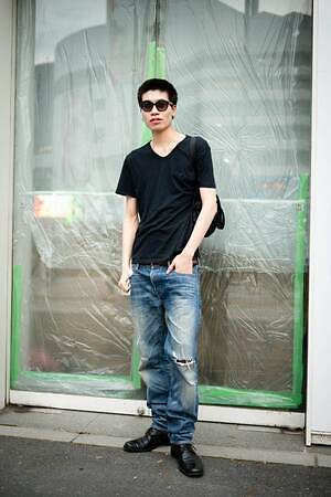 拓樹さん - A|X アルマーニ エクスチェンジ(A|X ARMANI EXCHANGE)、ポーター(PORTER)｜原宿ストリートスナップ - 写真1