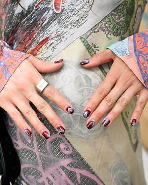 田畠 しずかさん - ディーゼル(DIESEL)、エイチ＆エム(H&M)｜渋谷ストリートスナップ - 写真6