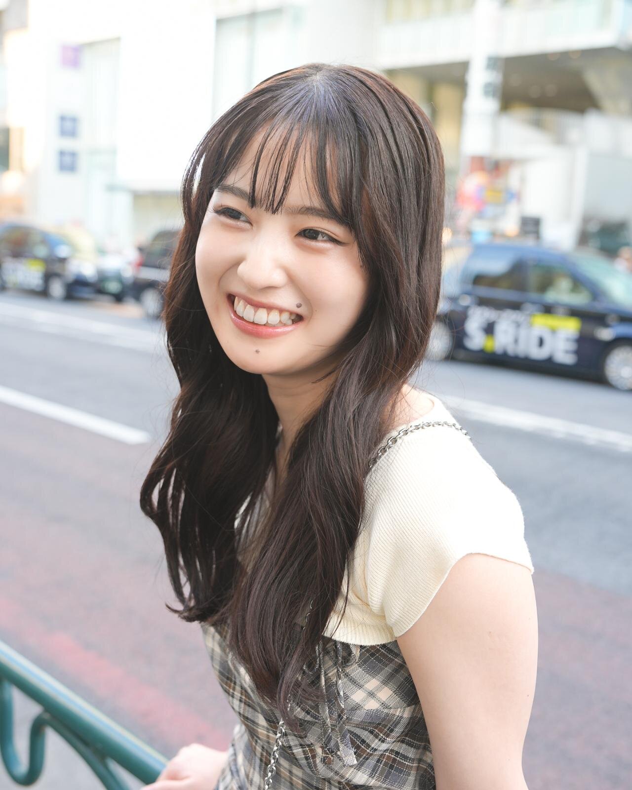 神山 莉奈さん - アンテプリマ(ANTEPRIMA)、スワロフスキー(SWAROVSKI)｜原宿ストリートスナップ - 写真2