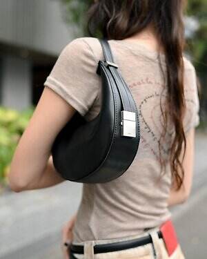 西村 百永さん - アキコアオキ(AKIKOAOKI)｜渋谷ストリートスナップ - 写真6