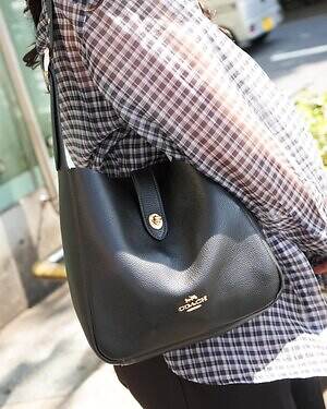 赤埴 晴香さん - ナイキ(NIKE)、クロックス(crocs)｜原宿ストリートスナップ - 写真3