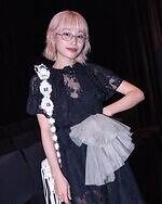 高橋 愛さん - ヴィヴィアーノ(VIVIANO)、リブ ノブヒコ(RIV NOBUHIKO)｜渋谷ストリートスナップ2