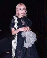 高橋 愛さん - ヴィヴィアーノ(VIVIANO)、リブ ノブヒコ(RIV NOBUHIKO)｜渋谷ストリートスナップ5