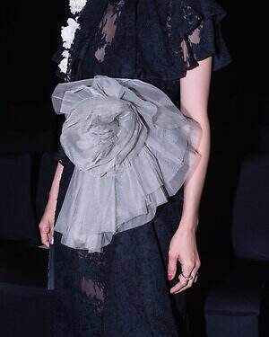 高橋 愛さん - ヴィヴィアーノ(VIVIANO)、リブ ノブヒコ(RIV NOBUHIKO)｜渋谷ストリートスナップ - 写真6