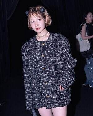 林﨑 咲良さん - ヴィヴィアーノ(VIVIANO)、フェティコ(FETICO)｜渋谷ストリートスナップ - 写真2