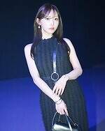 菅野 結以さん - セリーヌ(CELINE)、ミュウミュウ(MIU MIU)｜渋谷ストリートスナップ4