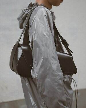 岩本 楓真さん - ジンズ(JINS)、バレンシアガ(BALENCIAGA)｜渋谷ストリートスナップ - 写真9