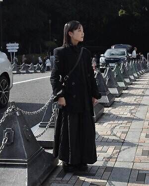 坂田 実乃璃さん - ホウガ(HOUGA)、ミキオサカベ(MIKIO SAKABE)｜原宿ストリートスナップ - 写真3