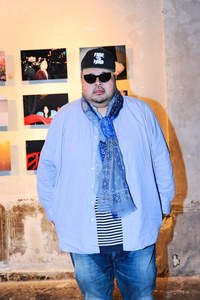 オオスミ タケシさん - ルイ・ヴィトン(LOUIS VUITTON)、ナイキ(NIKE)｜青山・表参道ストリートスナップ - 写真2