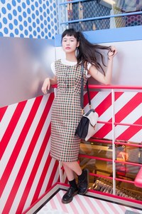 シェンさん - プラダ(PRADA)、ドクターマーチン(Dr. Martens)｜原宿ストリートスナップ - 写真1