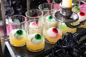 “妖艶な紳士淑女のティーパーティー”をイメージ、ヒルトン東京お台場のハロウィンデザートビュッフェ|写真13