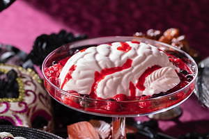 “妖艶な紳士淑女のティーパーティー”をイメージ、ヒルトン東京お台場のハロウィンデザートビュッフェ|写真8